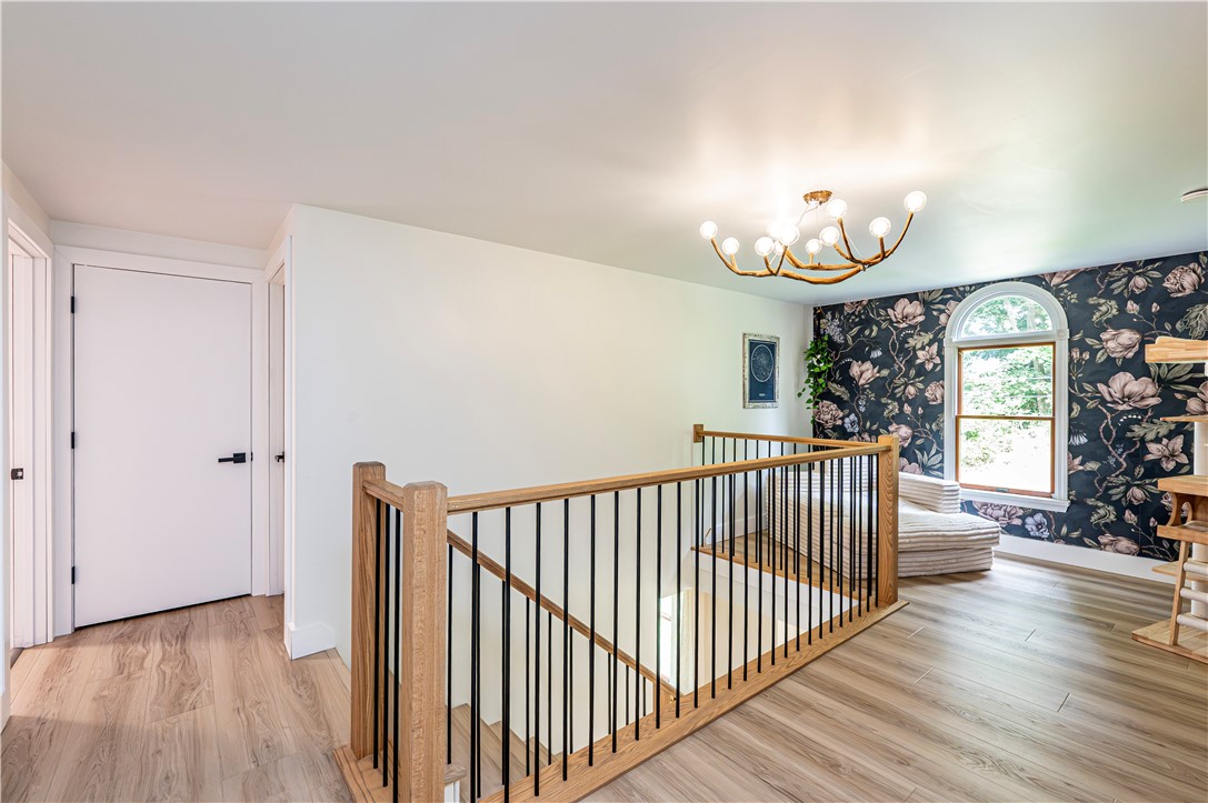 328 Comstock Dr