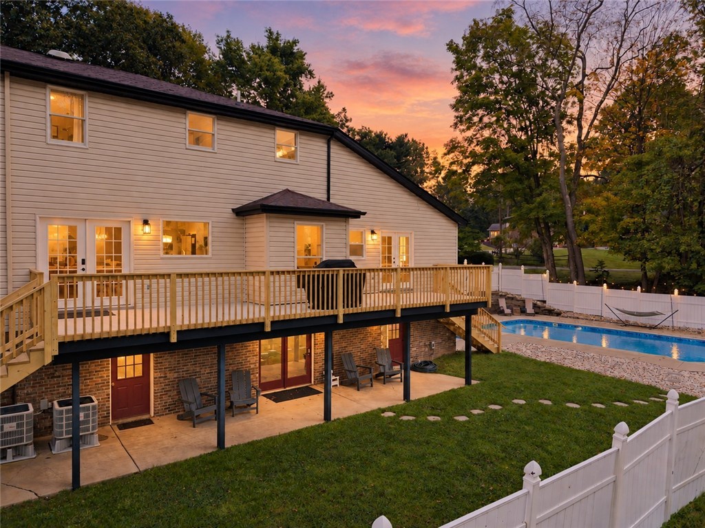 328 Comstock Dr