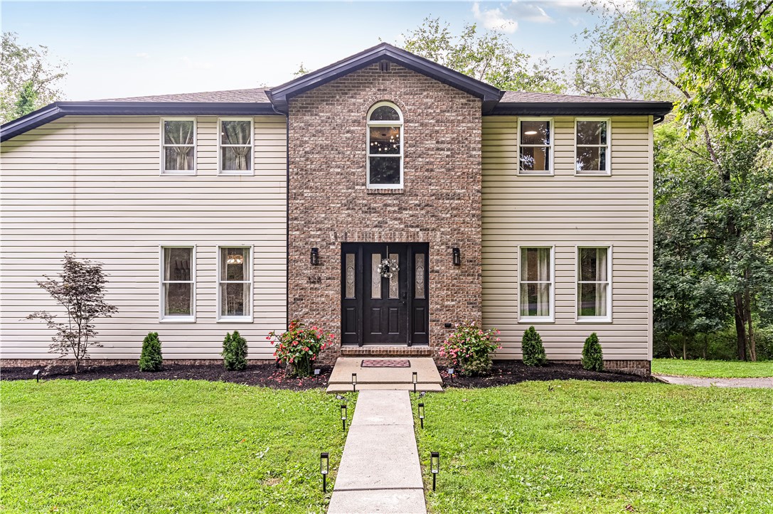 328 Comstock Dr