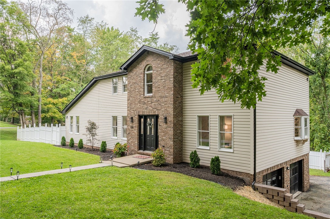 328 Comstock Dr