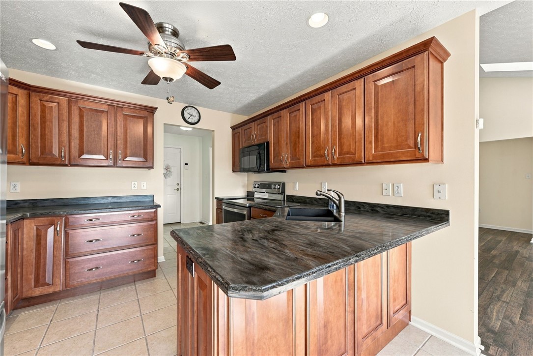 1010 Sunnyfield Ct