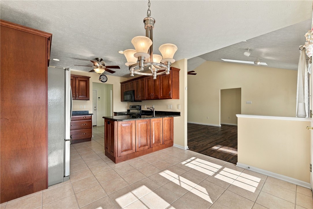 1010 Sunnyfield Ct