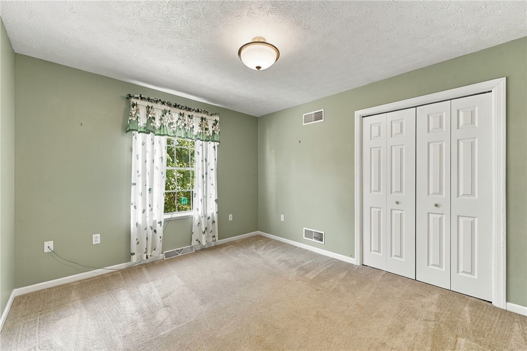 1010 Sunnyfield Ct