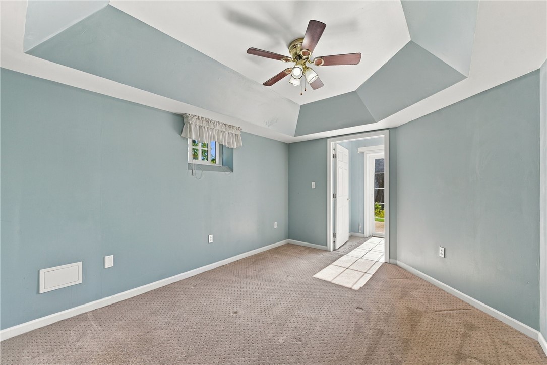 1010 Sunnyfield Ct