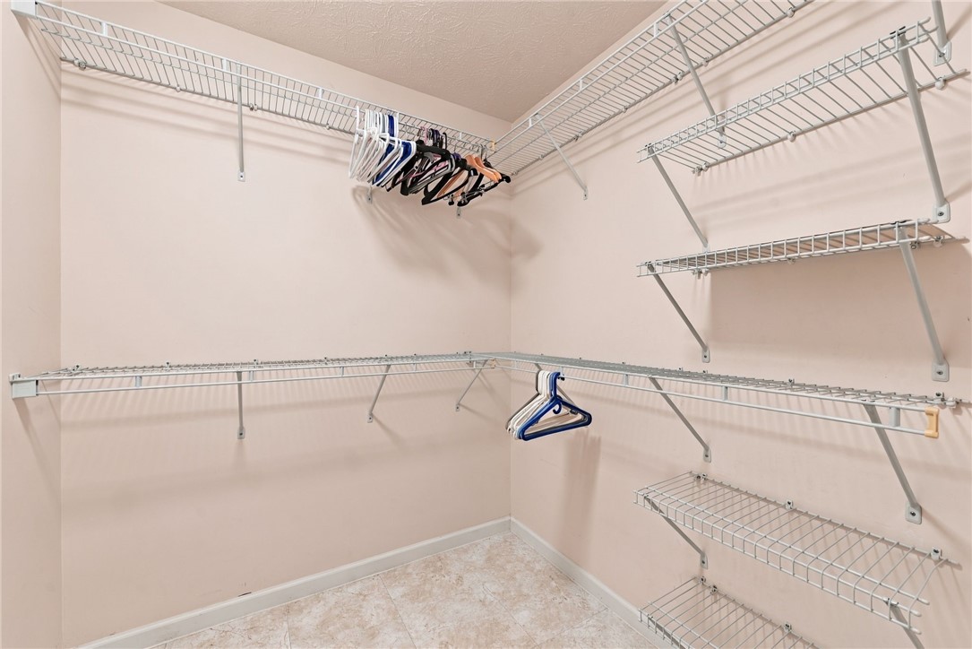 1010 Sunnyfield Ct