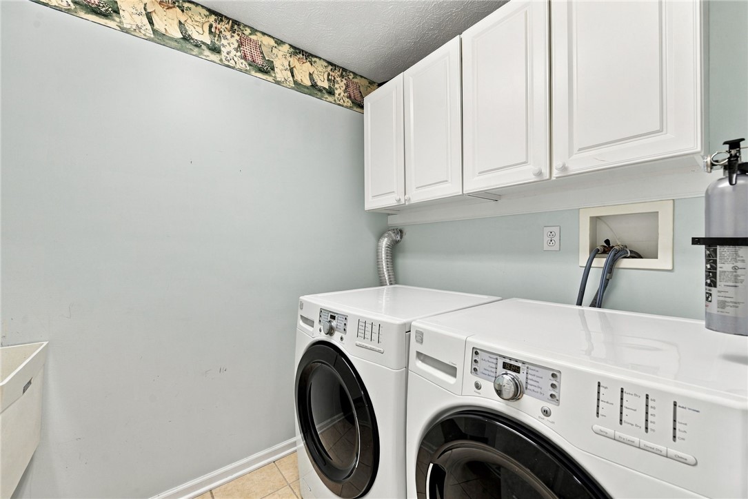 1010 Sunnyfield Ct