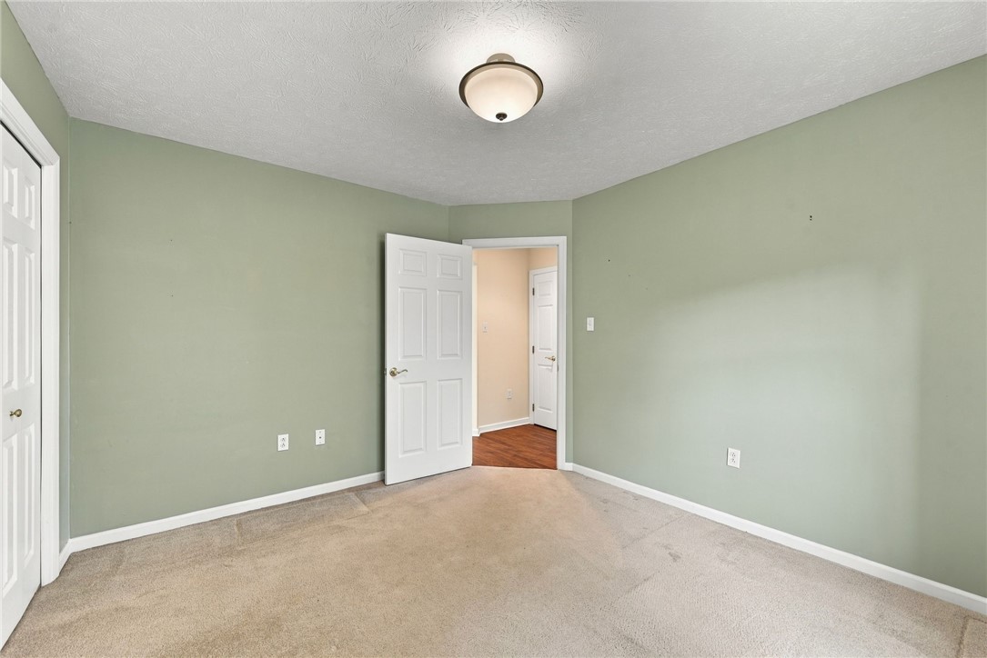 1010 Sunnyfield Ct