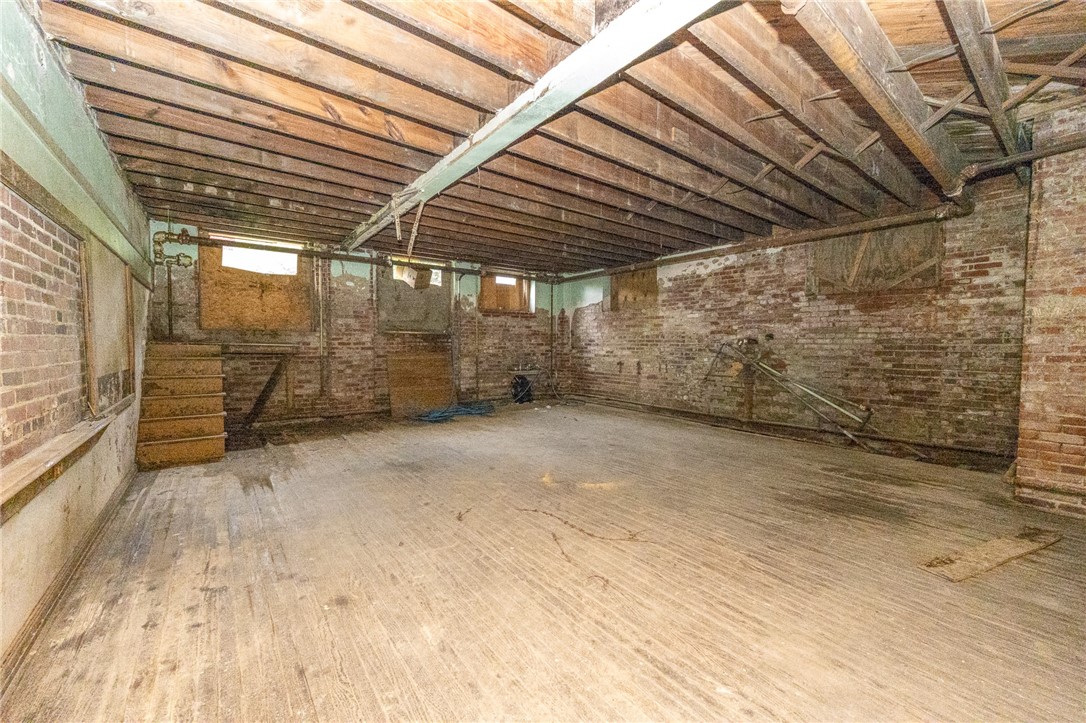 184 Homer St