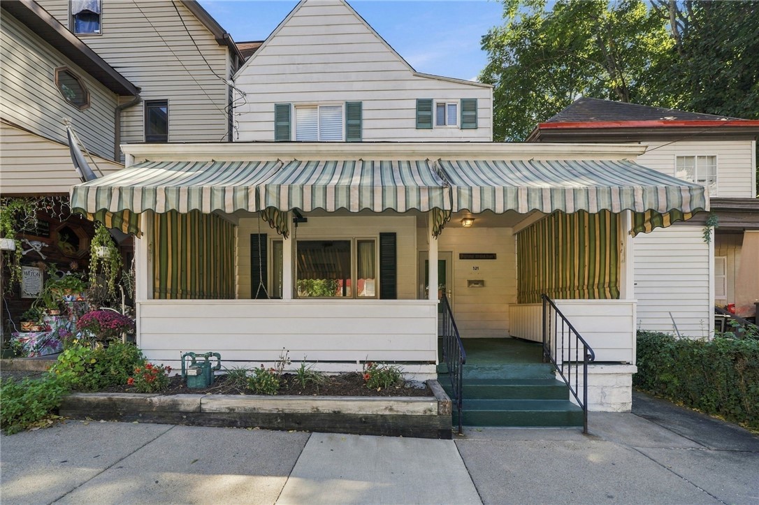 321 Center Ave
