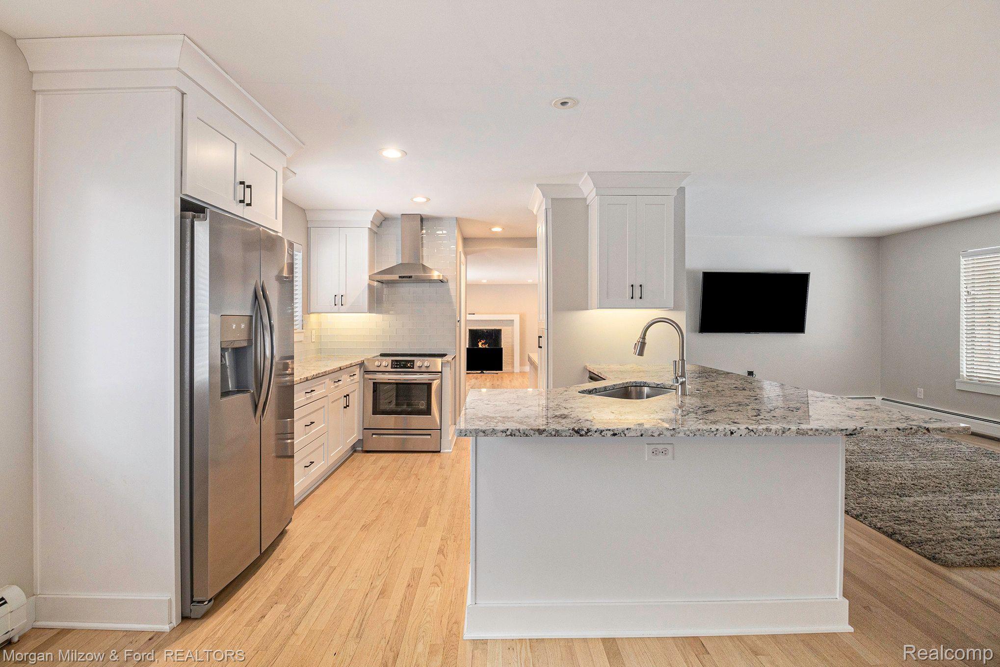 6133 Paramus 