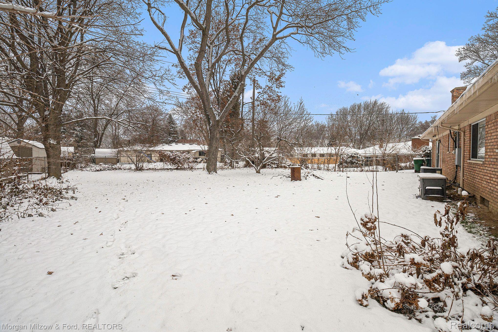 6133 Paramus 