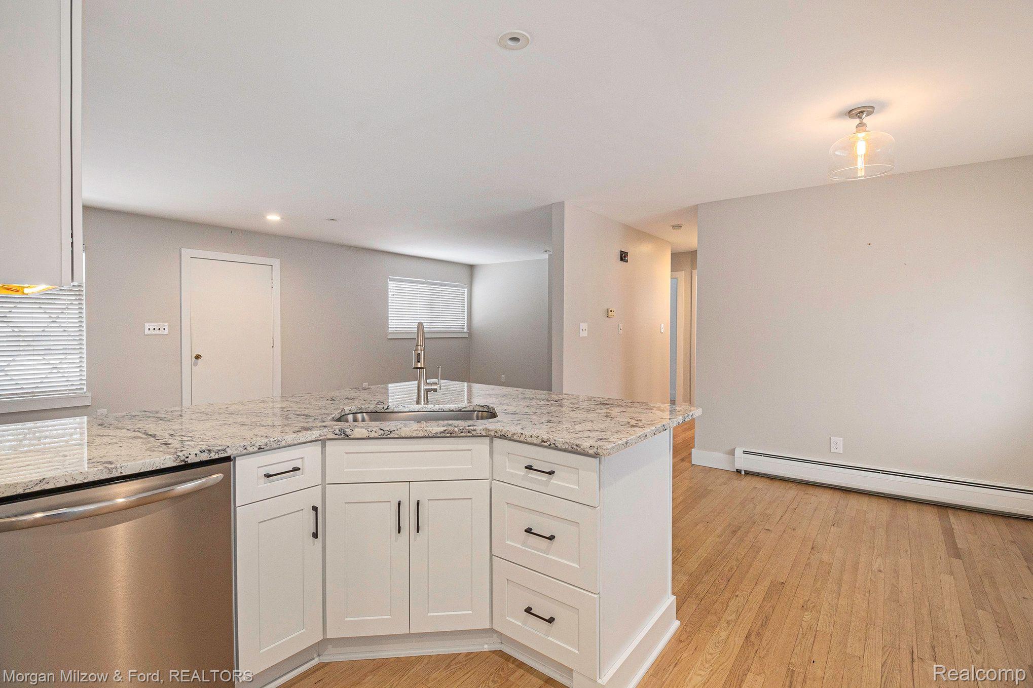 6133 Paramus 