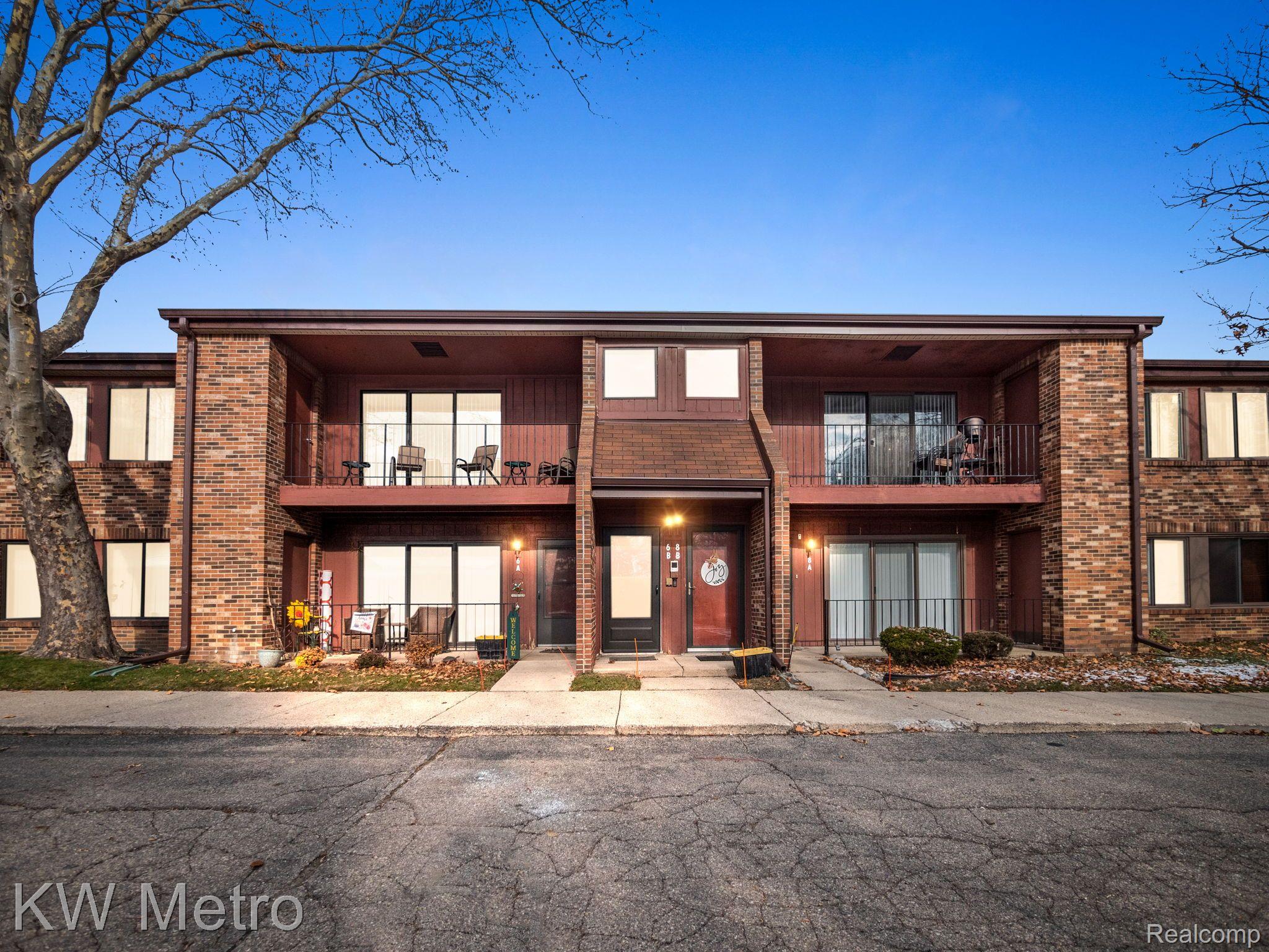 23823 VILLAGE HOUSE Drive S Unit: 6B