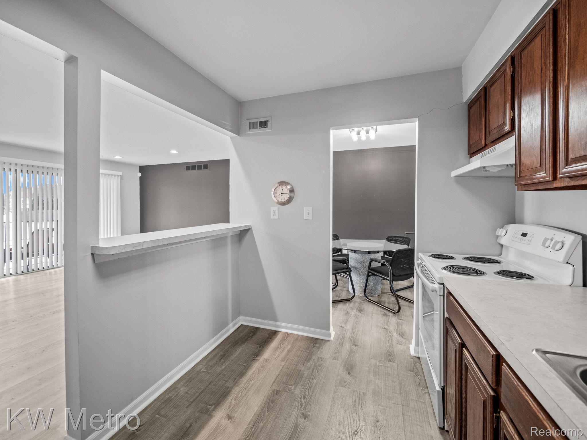 23823 VILLAGE HOUSE Drive S Unit: 6B