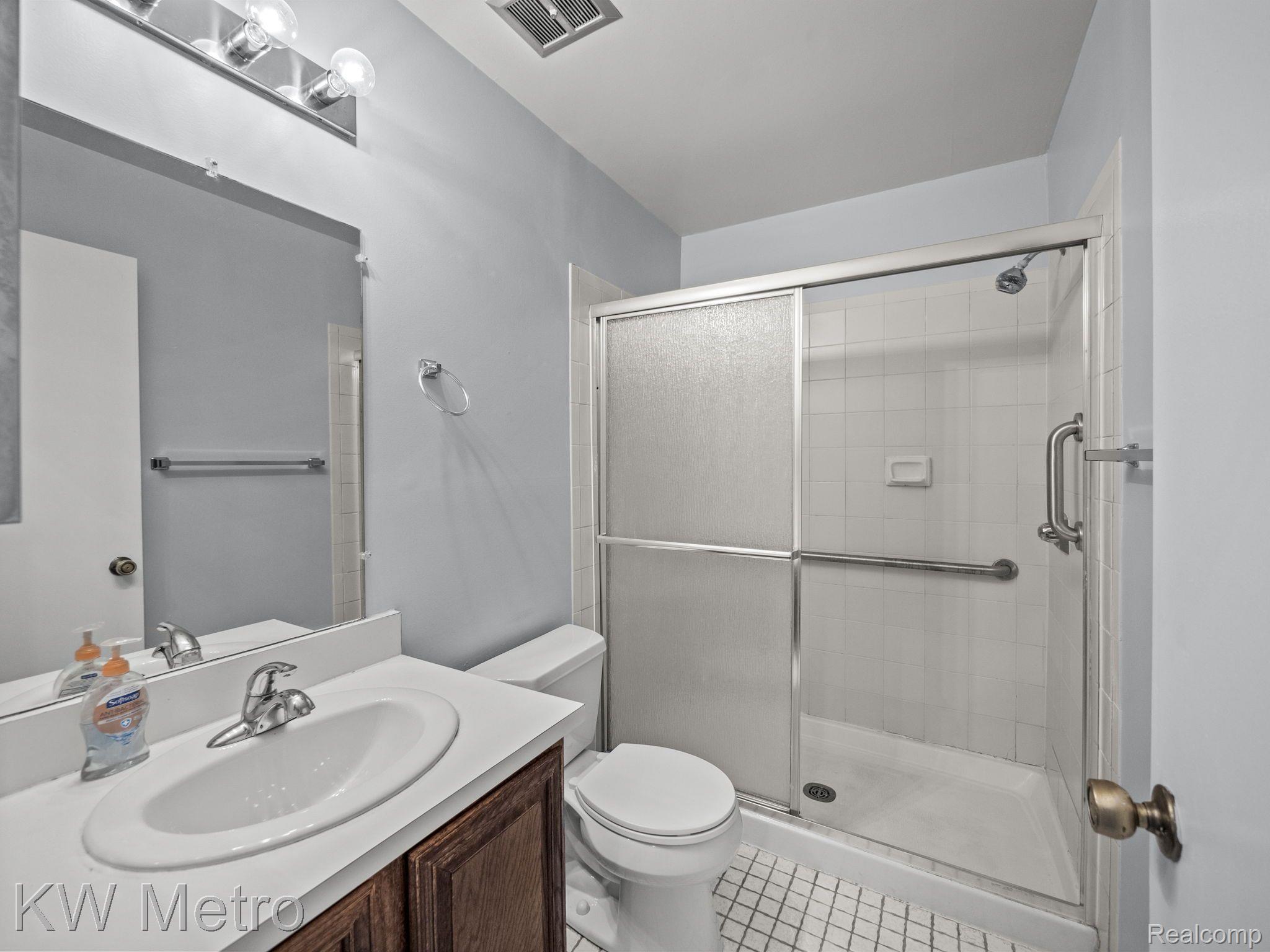 23823 VILLAGE HOUSE Drive S Unit: 6B