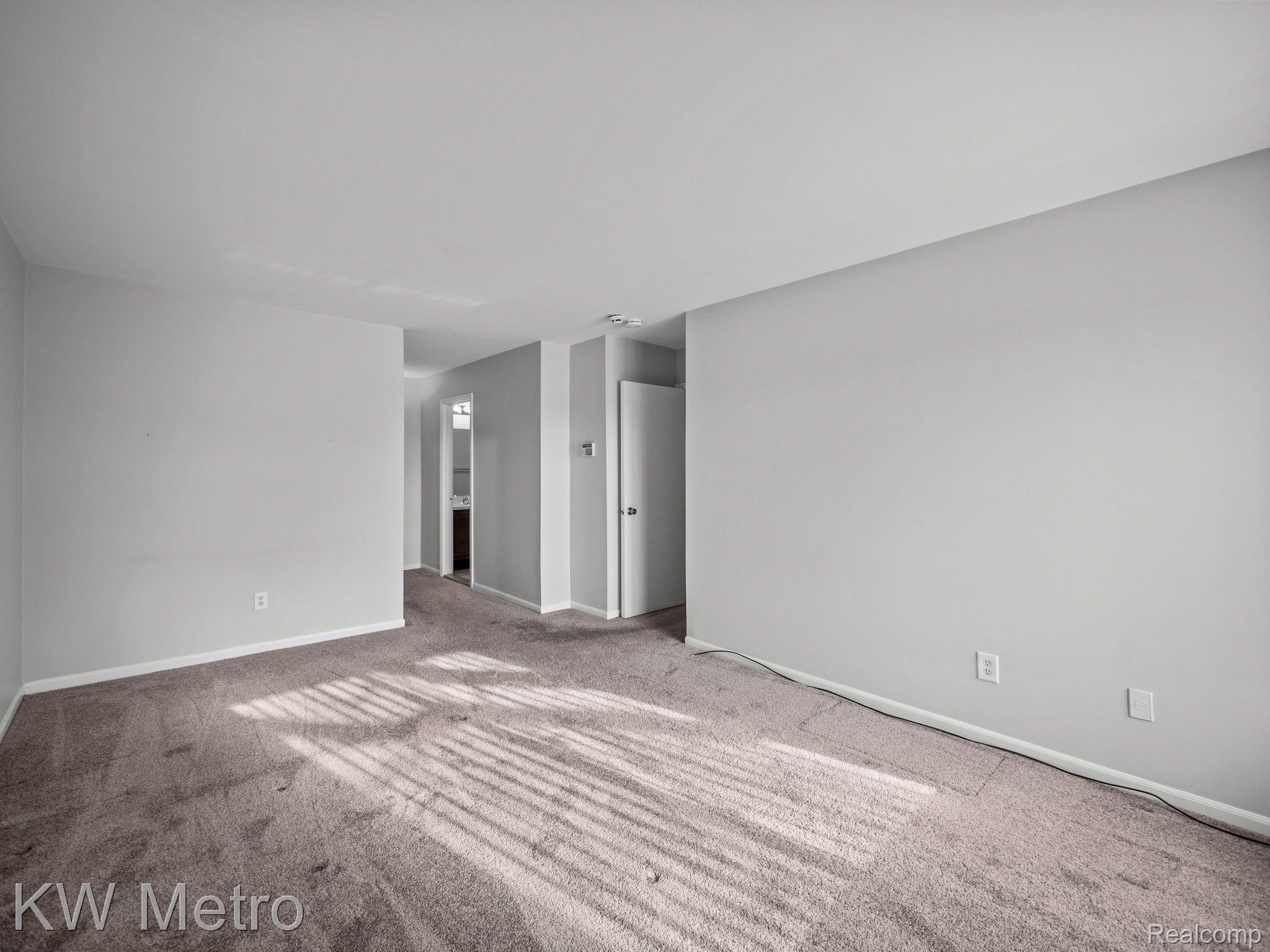 23823 VILLAGE HOUSE Drive S Unit: 6B