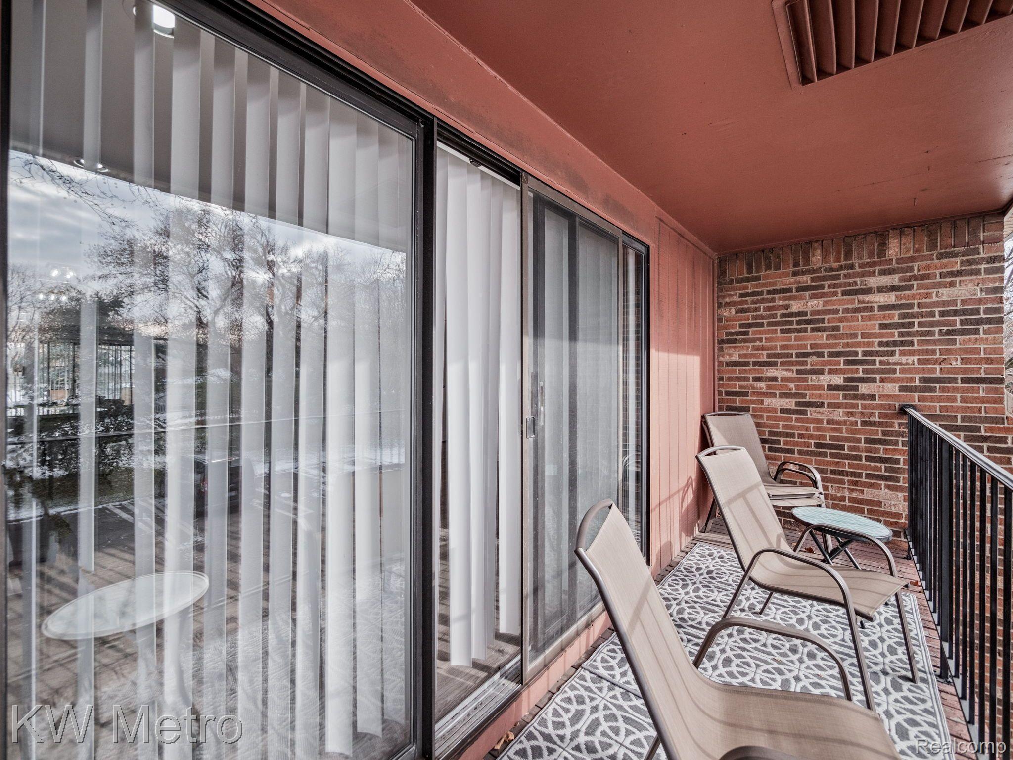 23823 VILLAGE HOUSE Drive S Unit: 6B