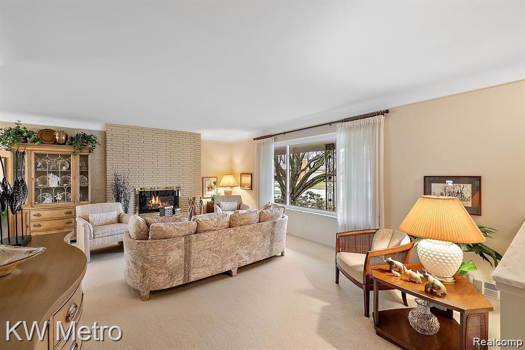 18950 SKYLINE Street