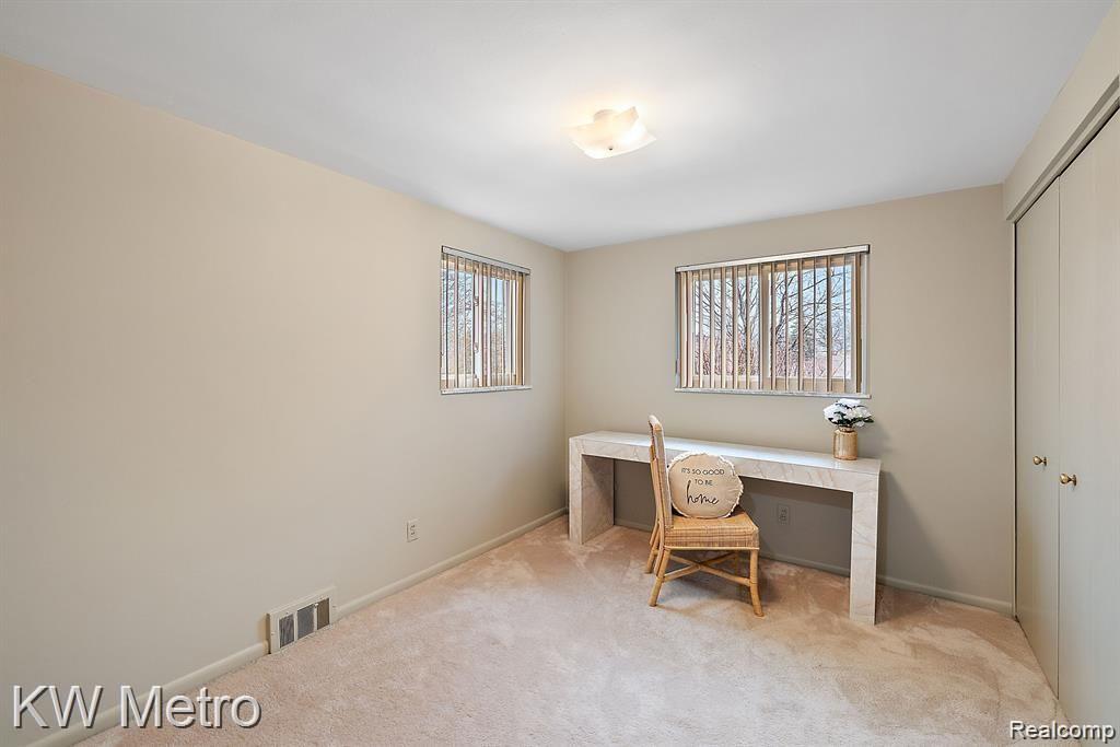 18950 SKYLINE Street