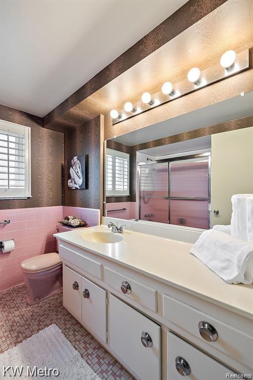 18950 SKYLINE Street