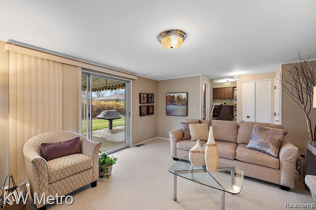 18950 SKYLINE Street