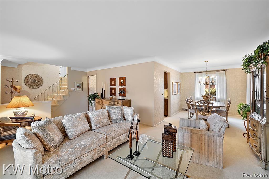 18950 SKYLINE Street