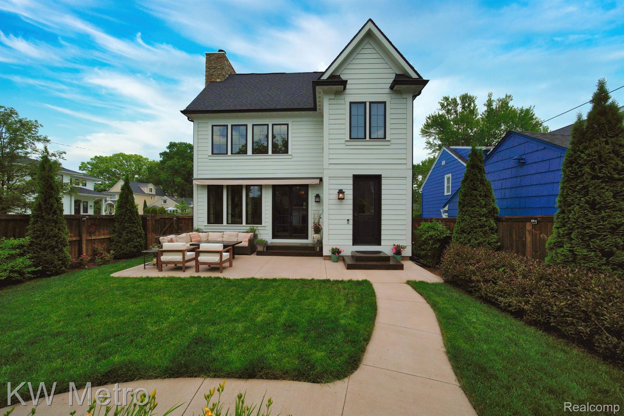 417 Fairgrove Avenue