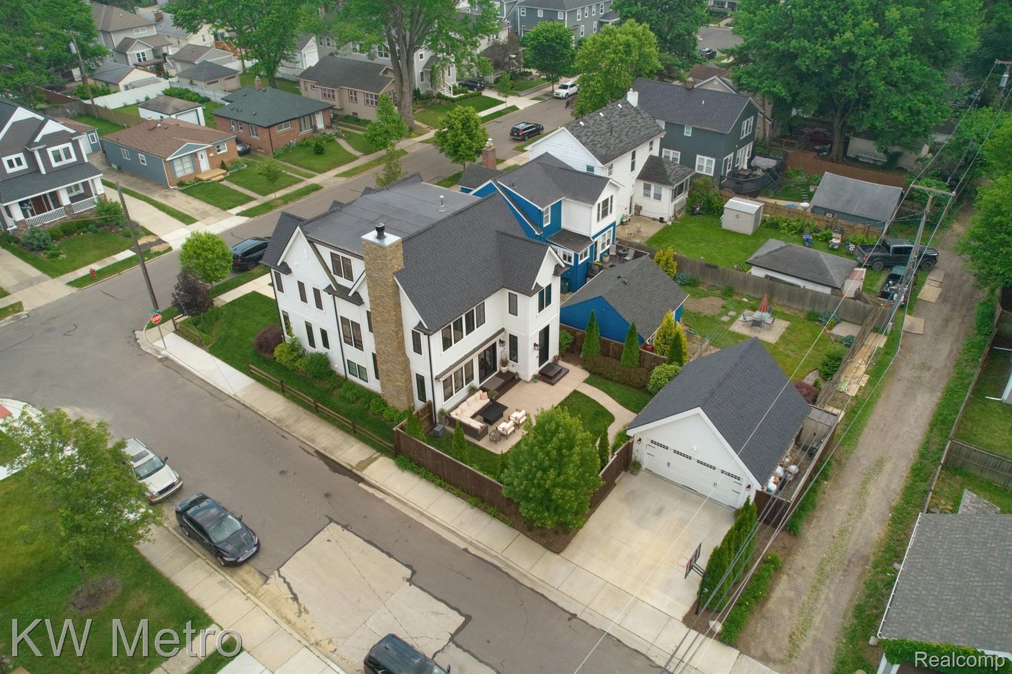 417 Fairgrove Avenue