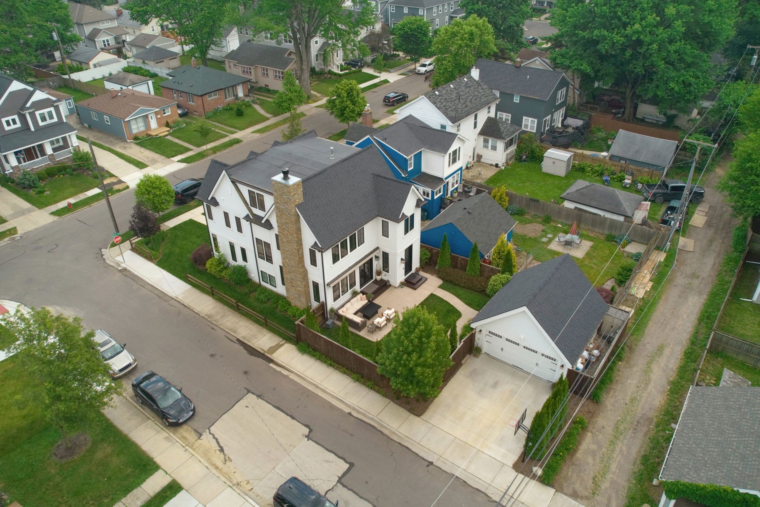 417 Fairgrove Avenue