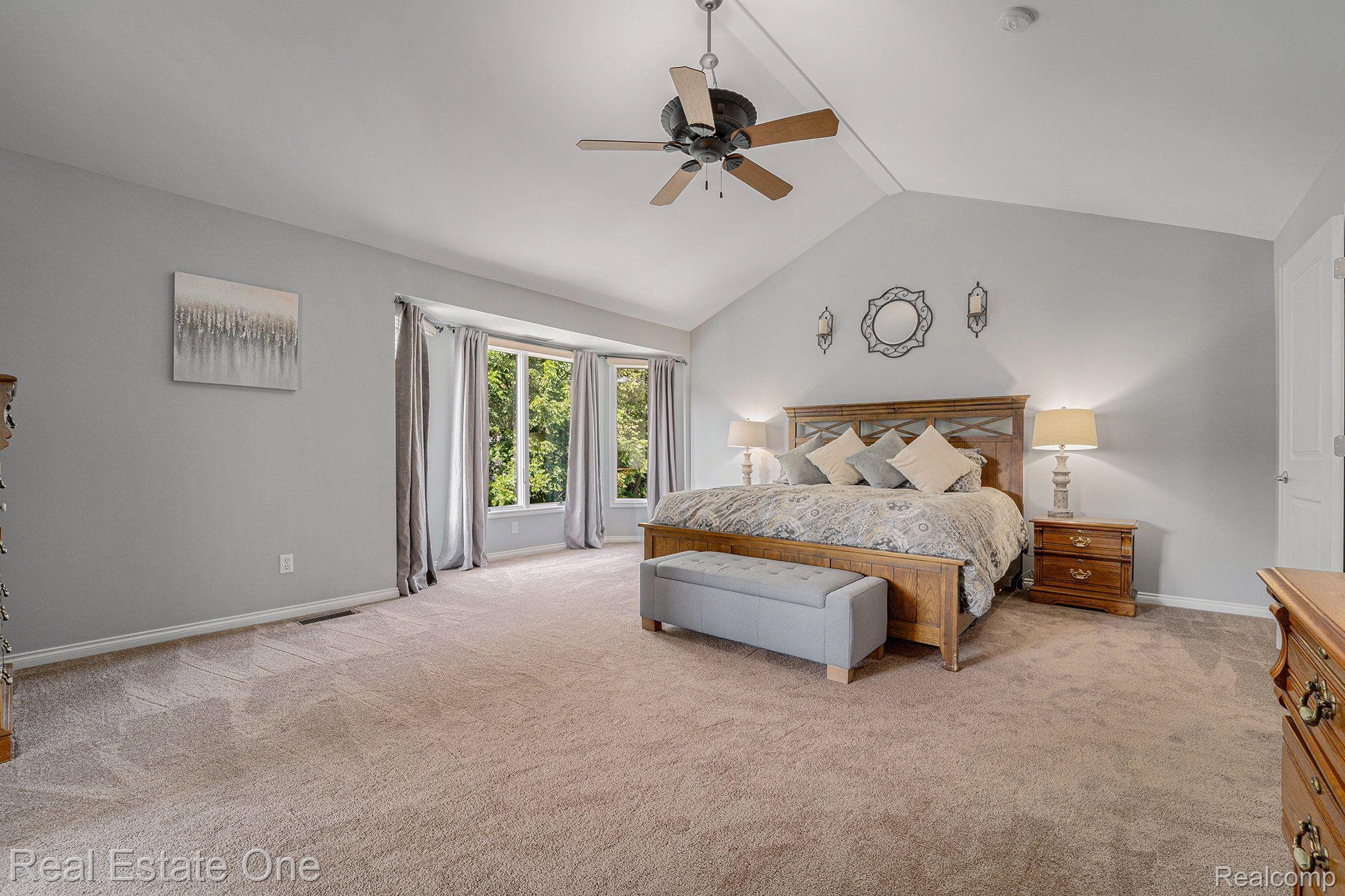 1220 ROTHWELL Drive