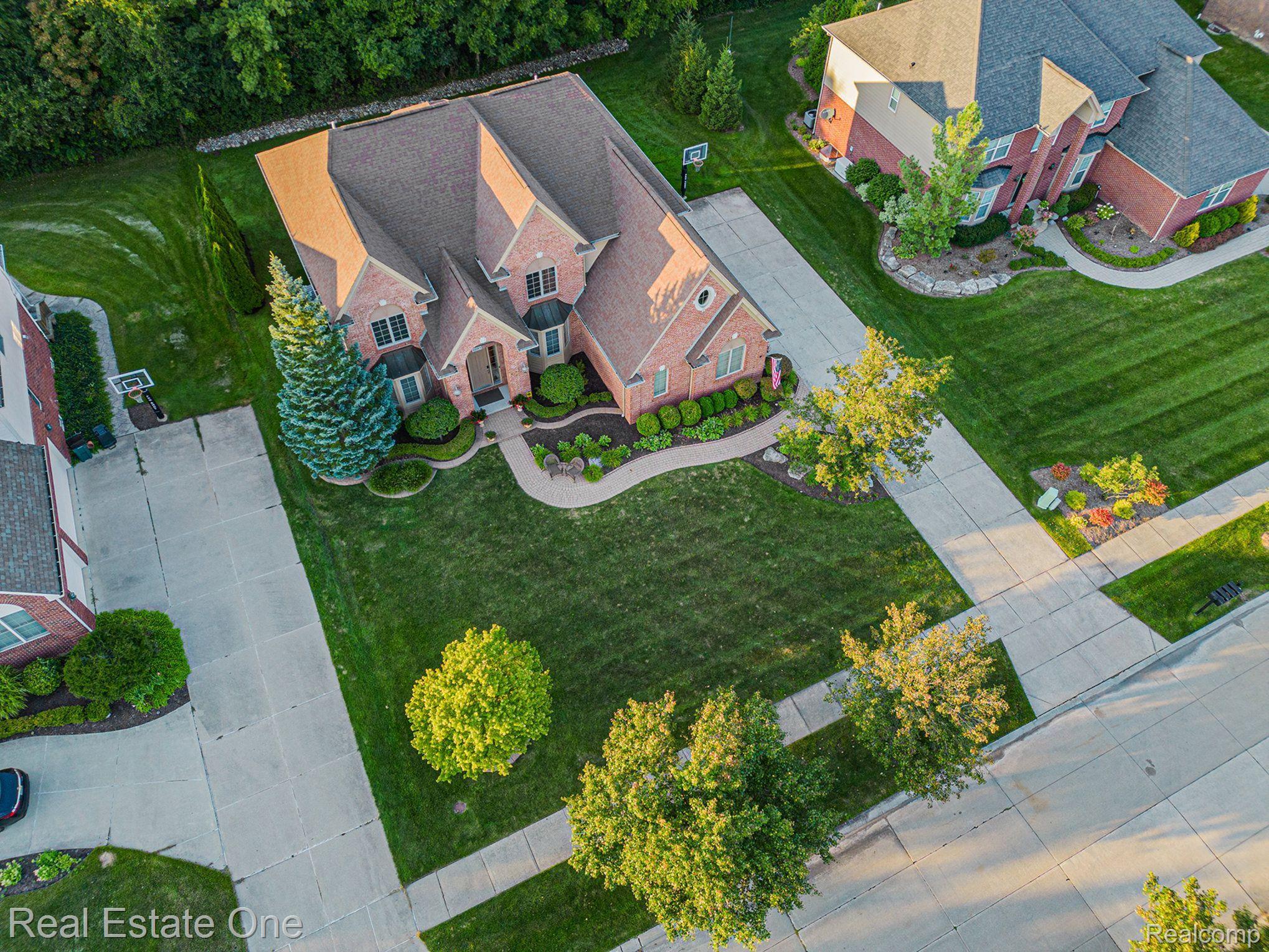 1220 ROTHWELL Drive
