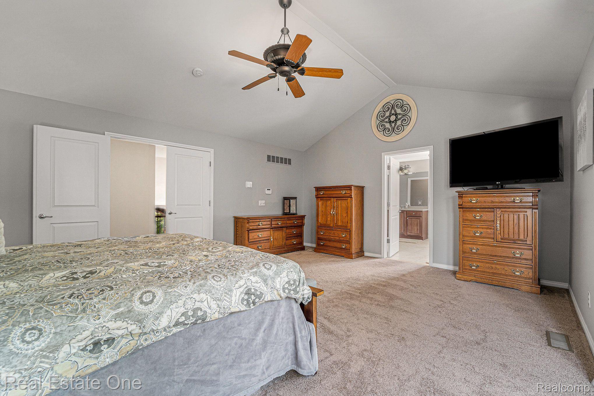 1220 ROTHWELL Drive