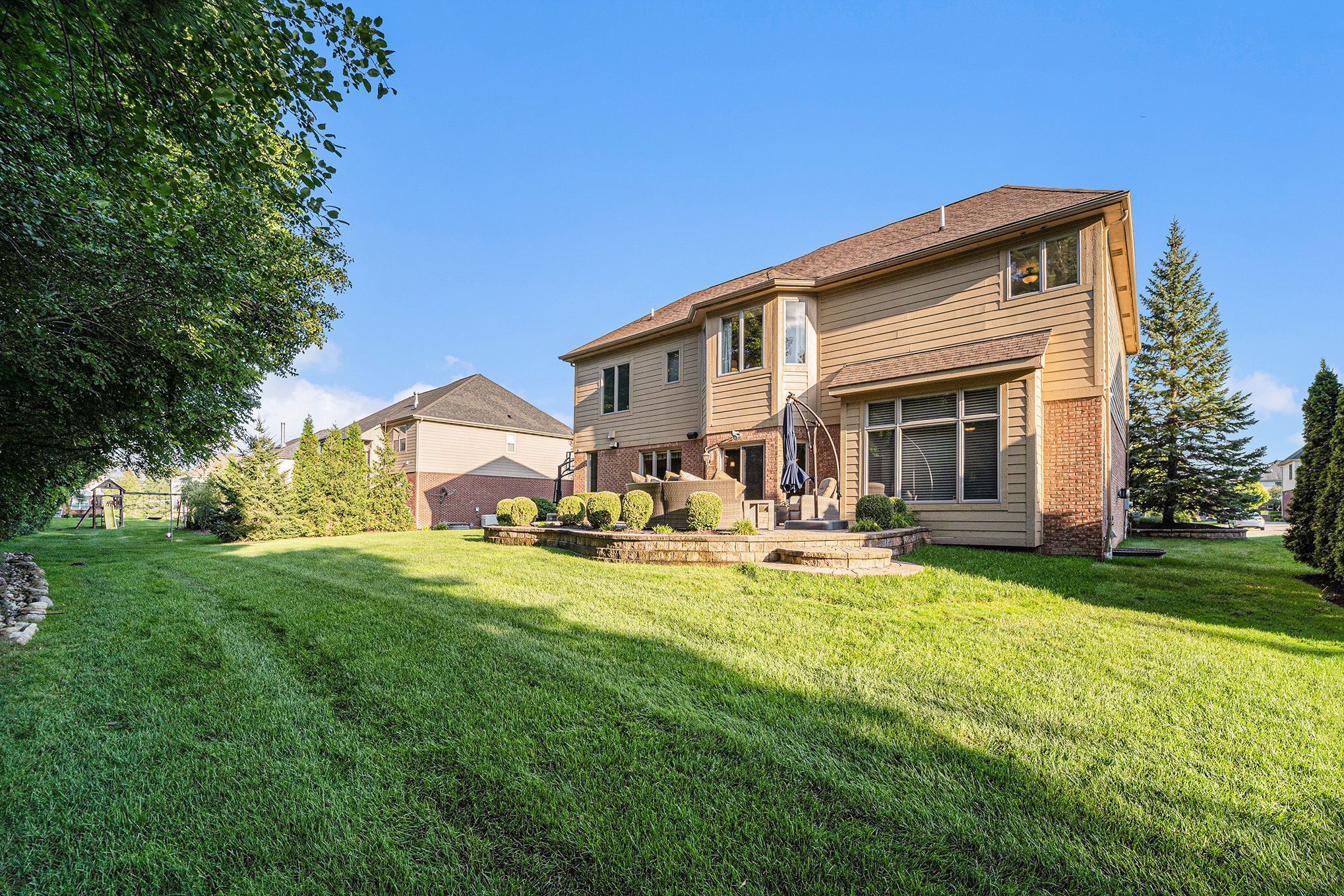 1220 ROTHWELL Drive