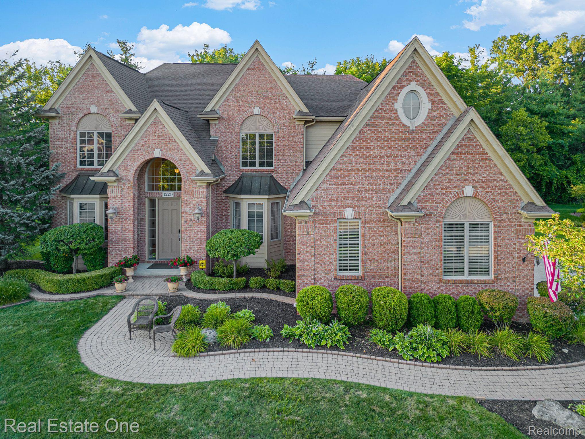 1220 ROTHWELL Drive