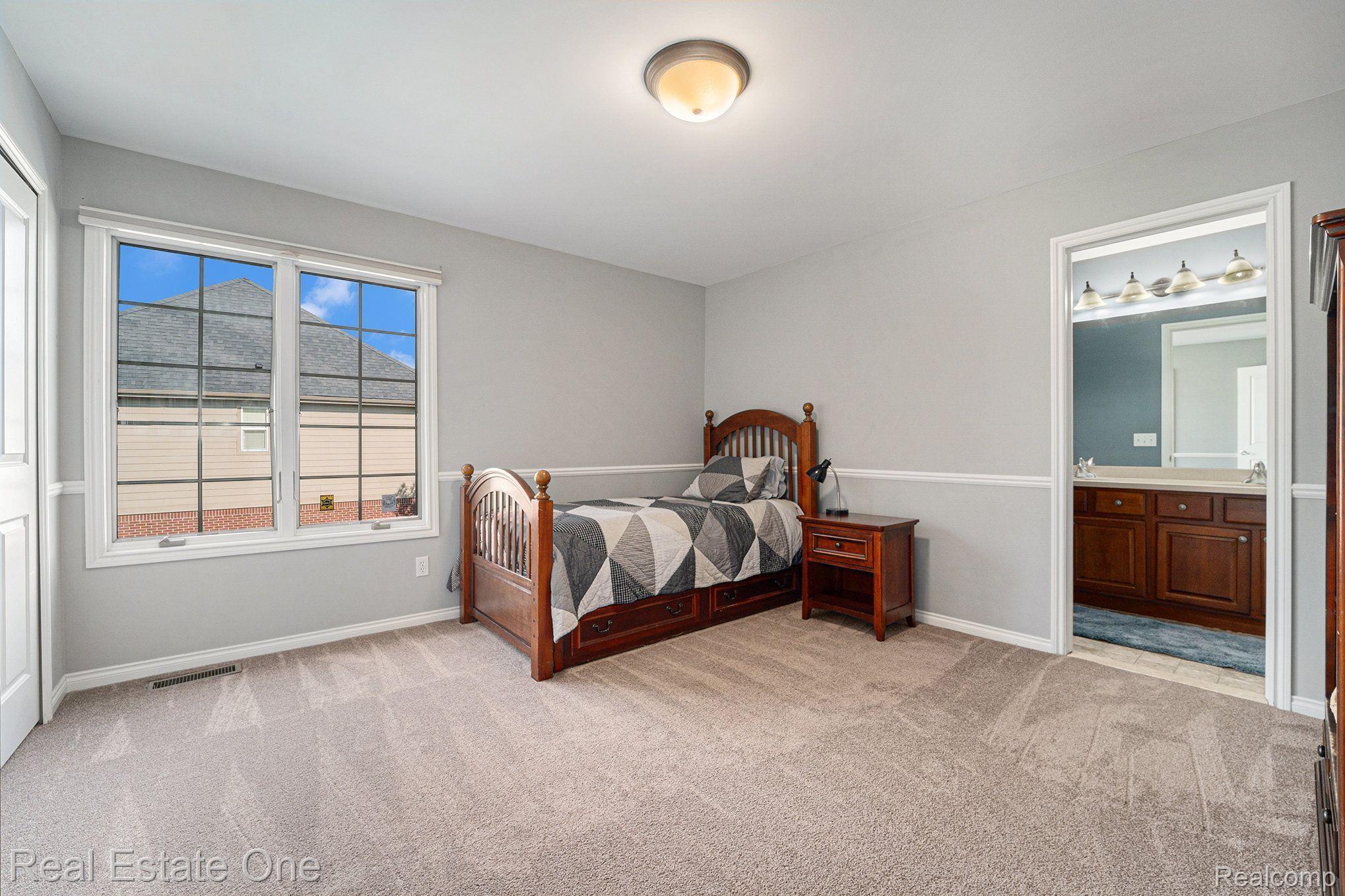 1220 ROTHWELL Drive
