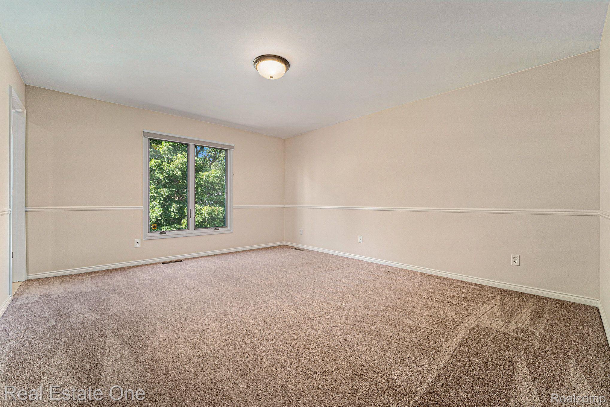 1220 ROTHWELL Drive