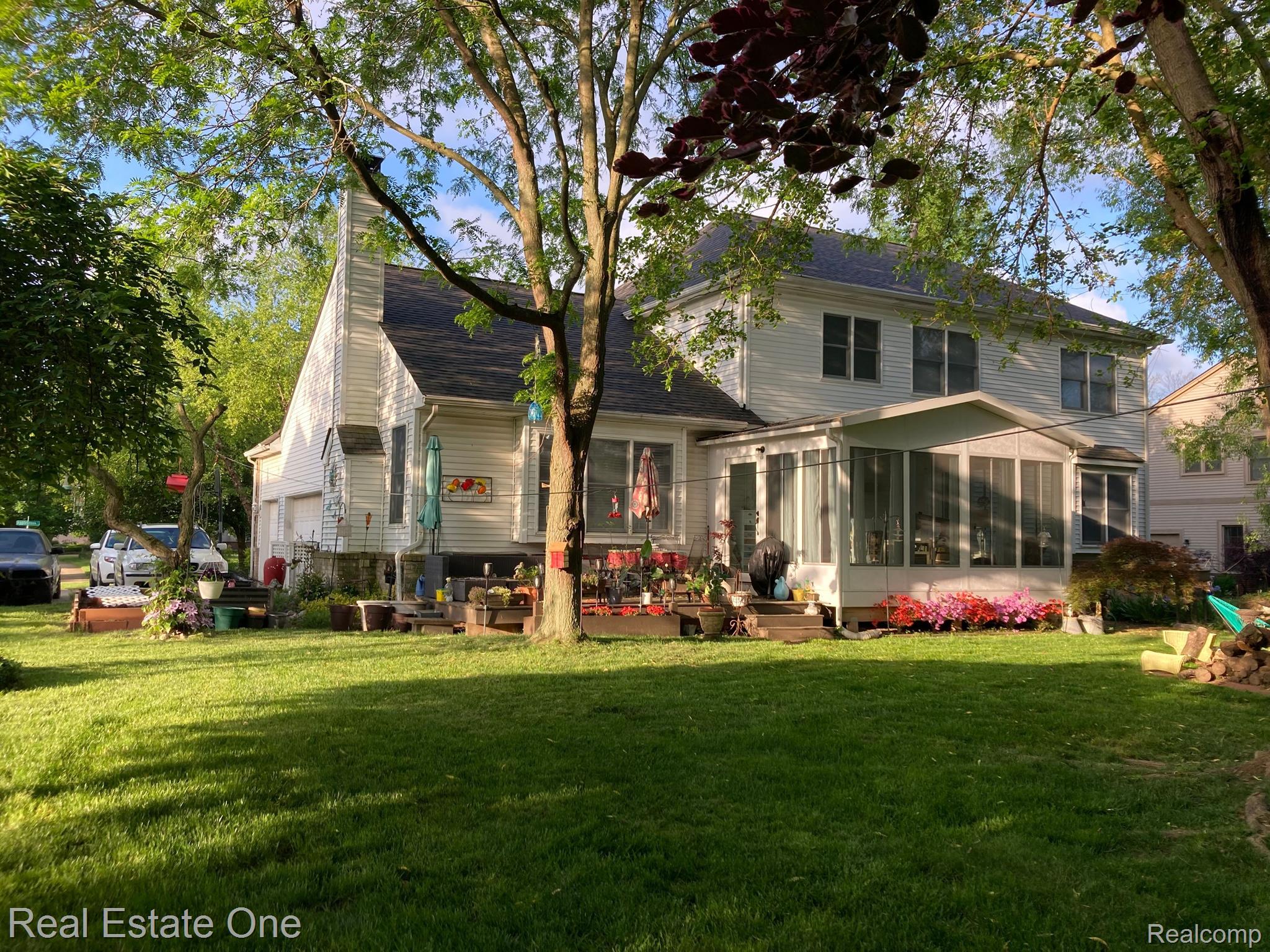 2110 Applebrook Drive