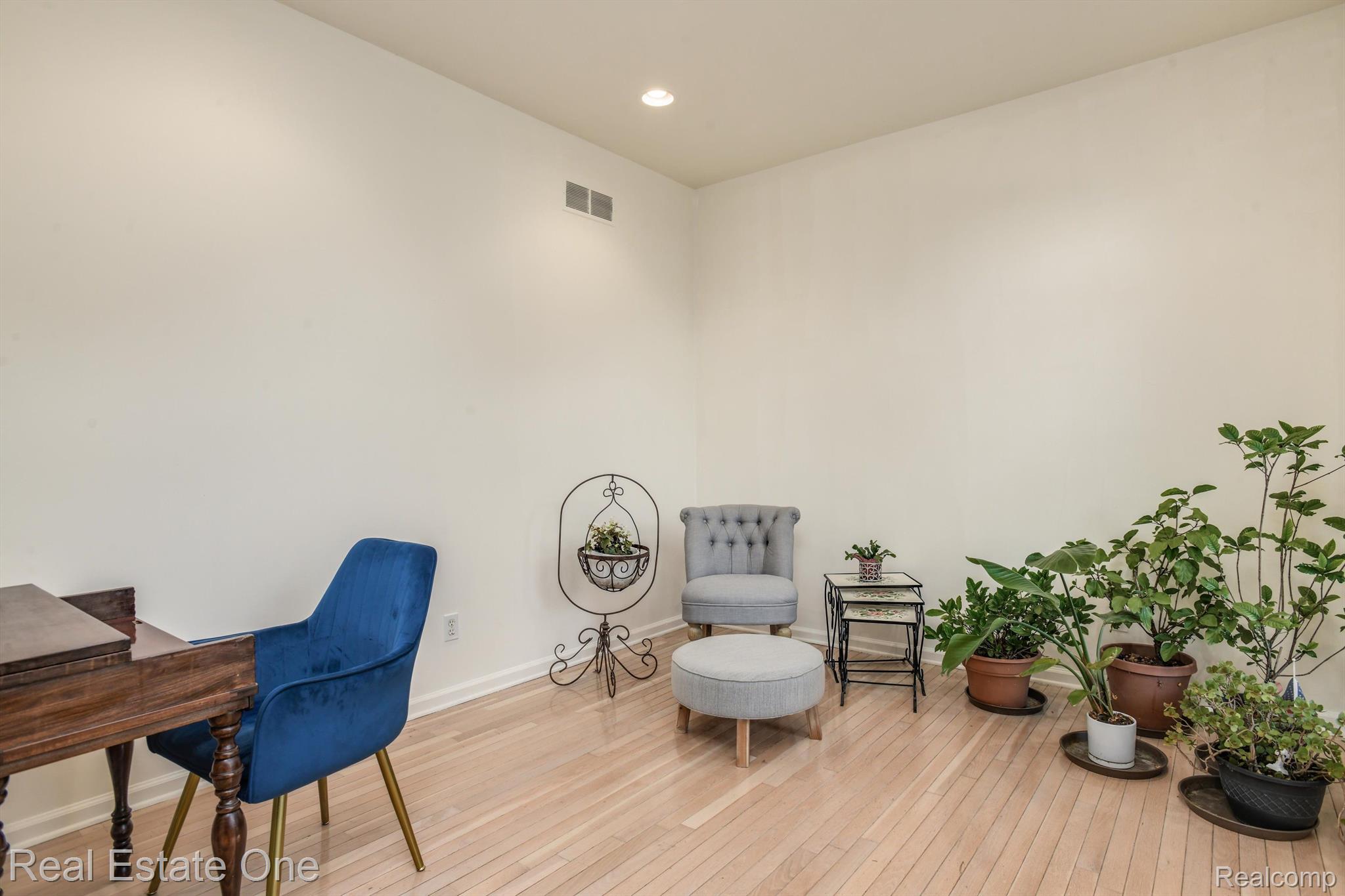 2110 Applebrook Drive