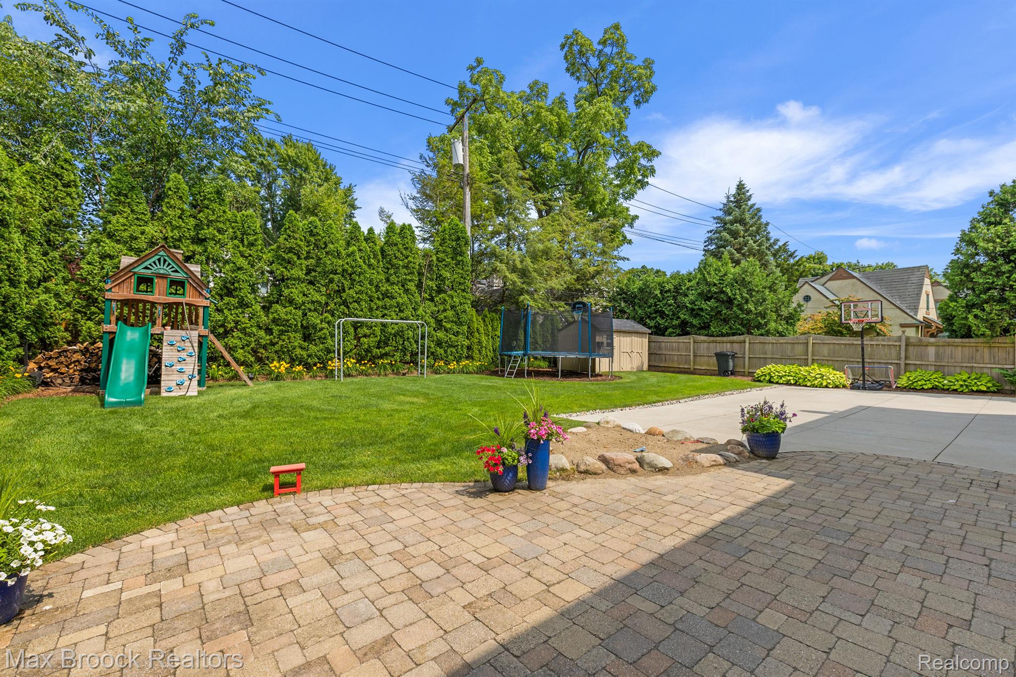 620 Lakeside Drive