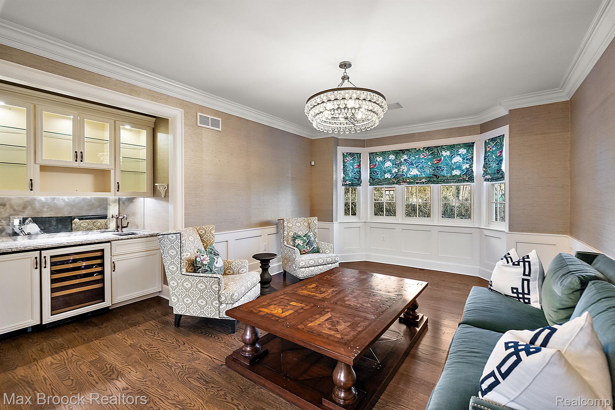 620 Lakeside Drive