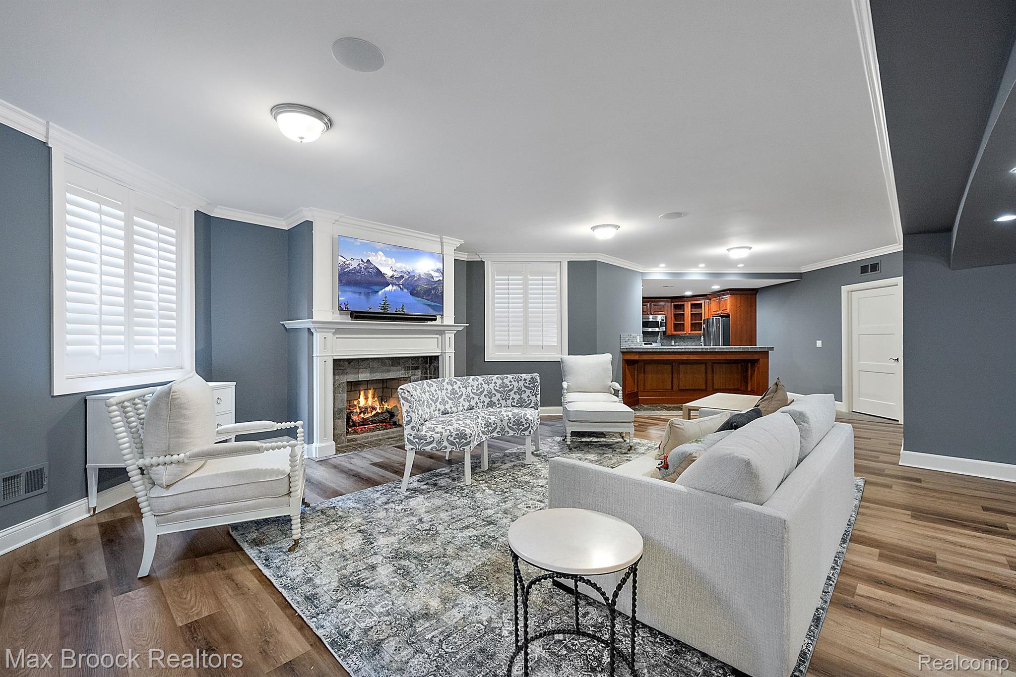 620 Lakeside Drive