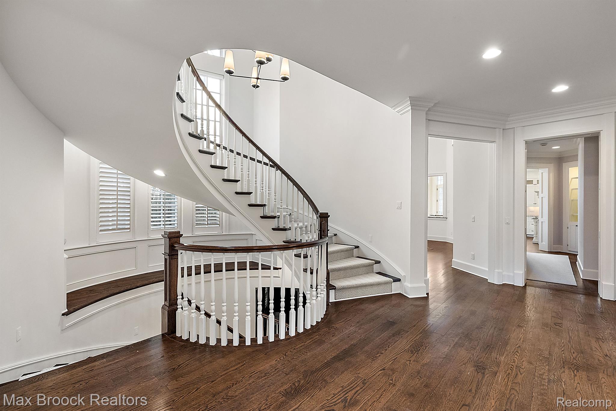 620 Lakeside Drive