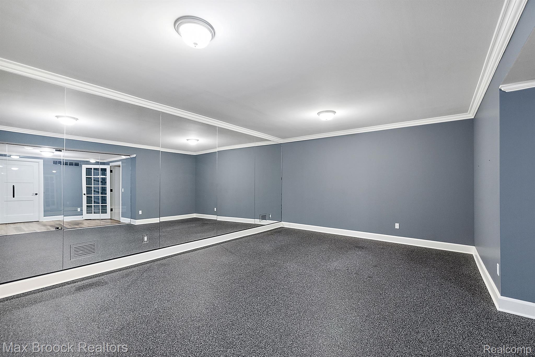 620 Lakeside Drive