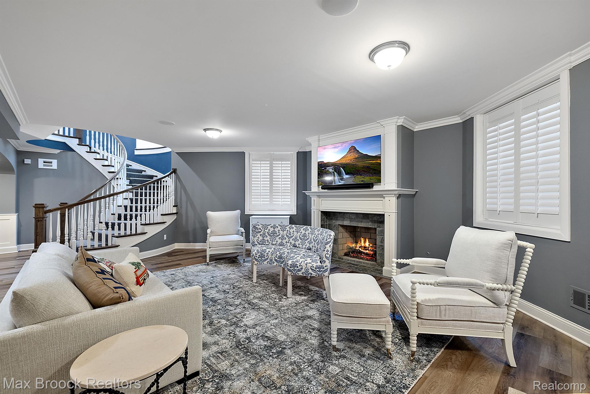 620 Lakeside Drive
