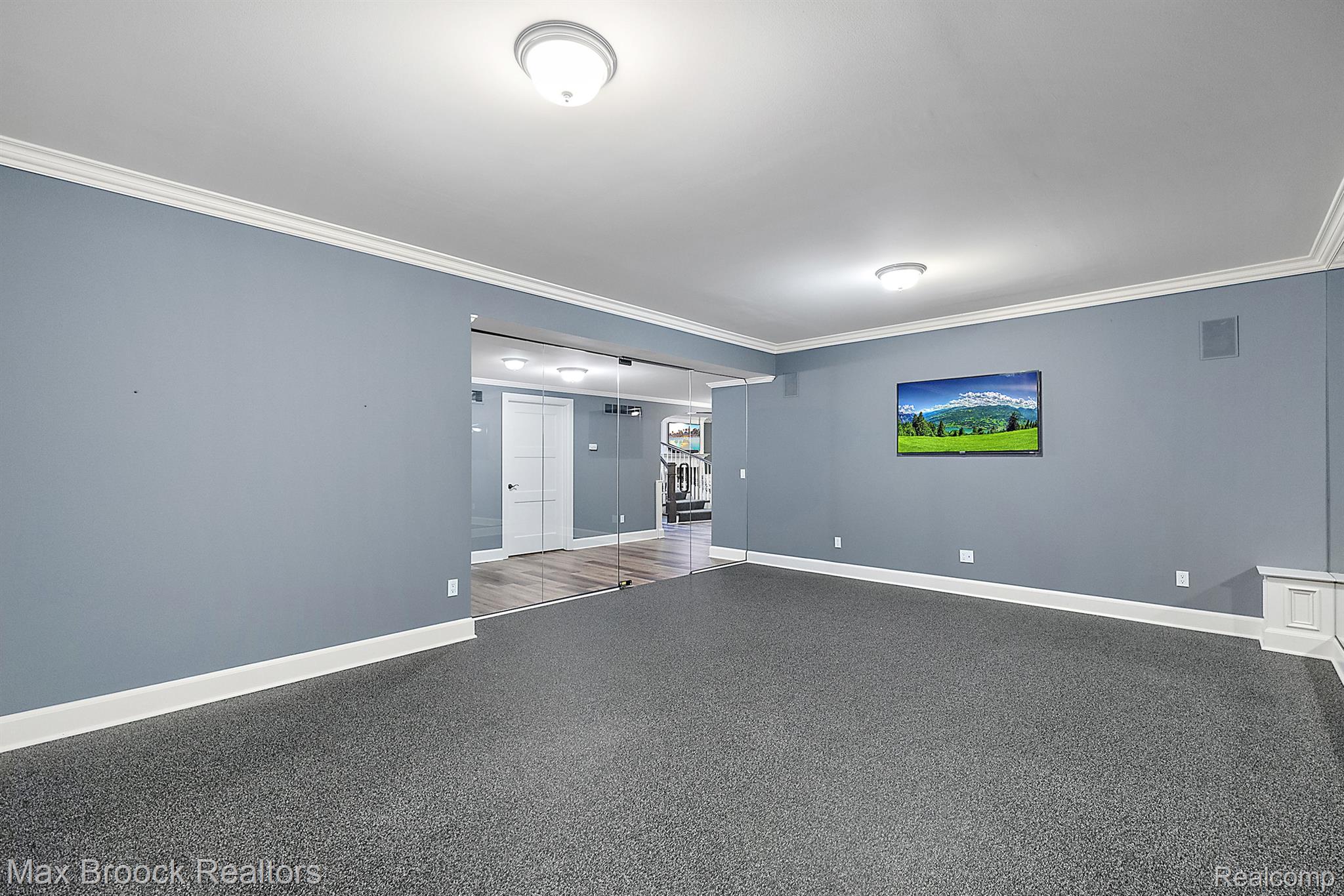 620 Lakeside Drive