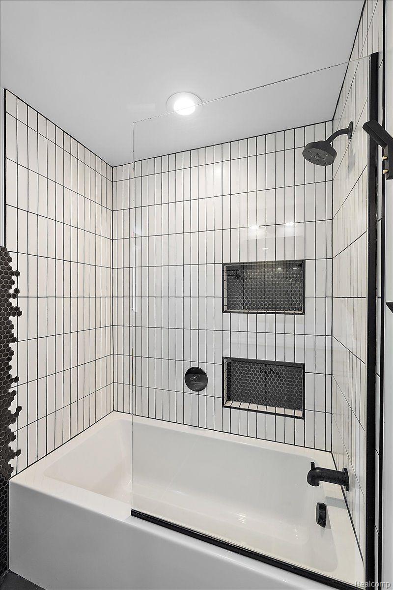 7174 Glengrove Drive