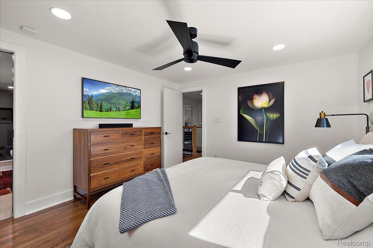 7174 Glengrove Drive