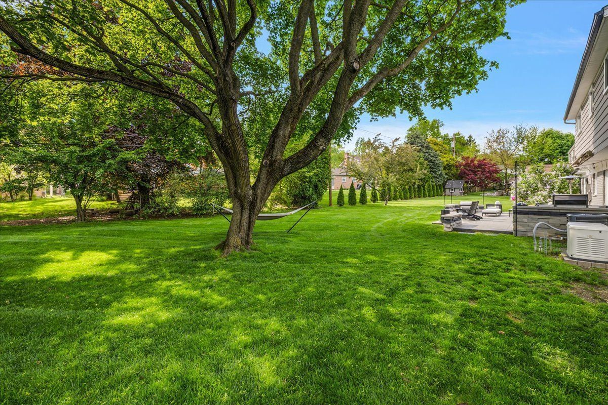7174 Glengrove Drive