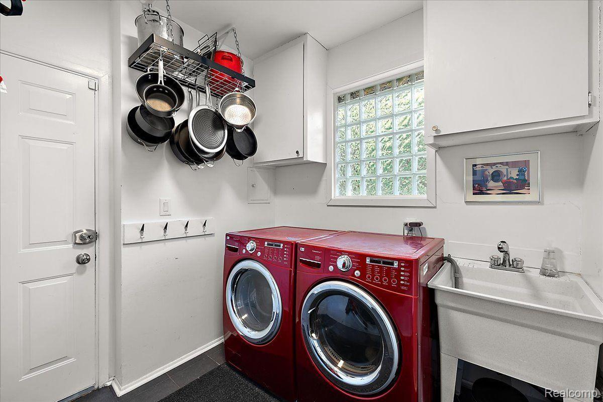 7174 Glengrove Drive