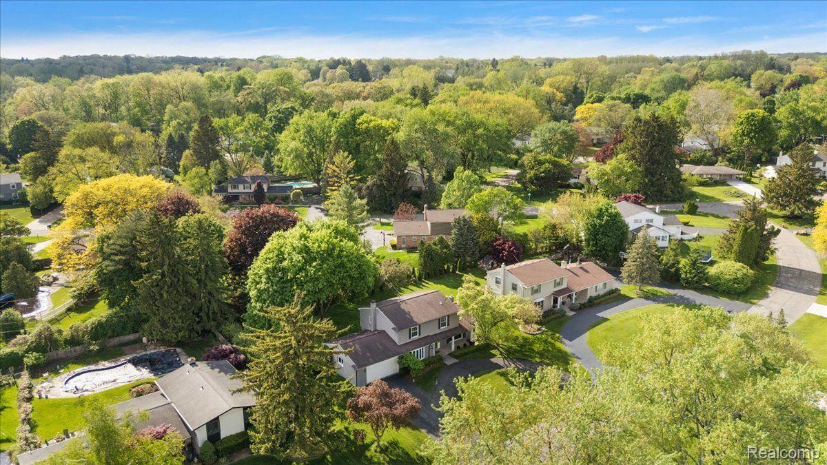 7174 Glengrove Drive